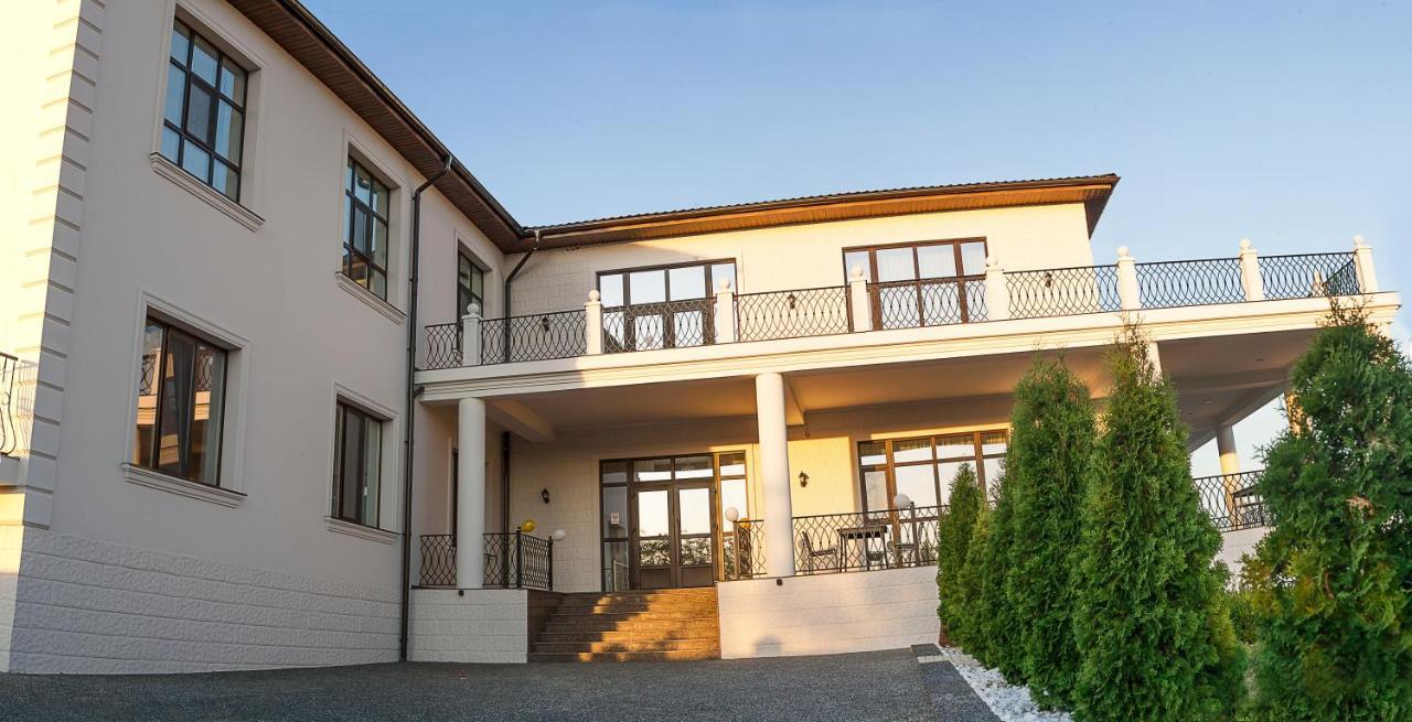 Colinele Aurii Cimislia Hotel Exterior foto